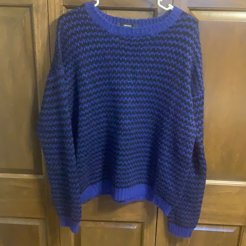 Forever 21 Black and Blue Heavy Knitted Sweater